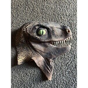 Vintage 1992 JURASSIC PARK Velociraptor Dinosaur Halloween Mask U.C.S. & Amblin